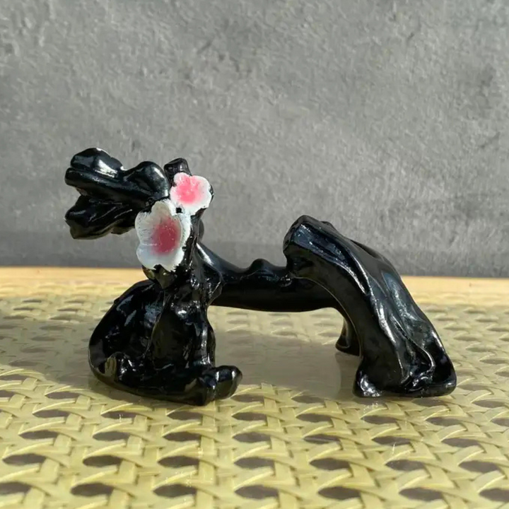 Resin Plum Blossom Stand
