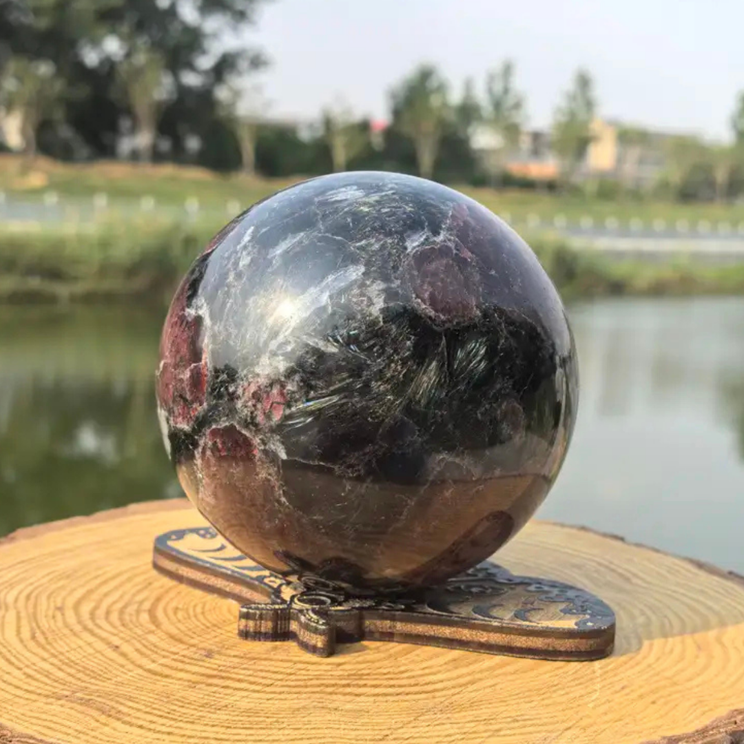 Garnet with Arfvedsonite Sphere