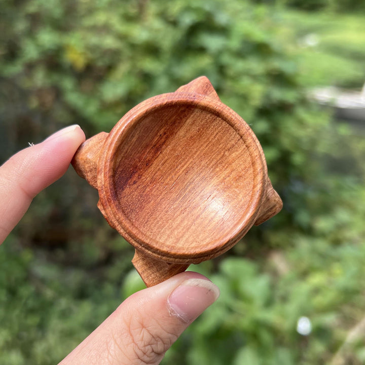 Wooden Sphere Holder