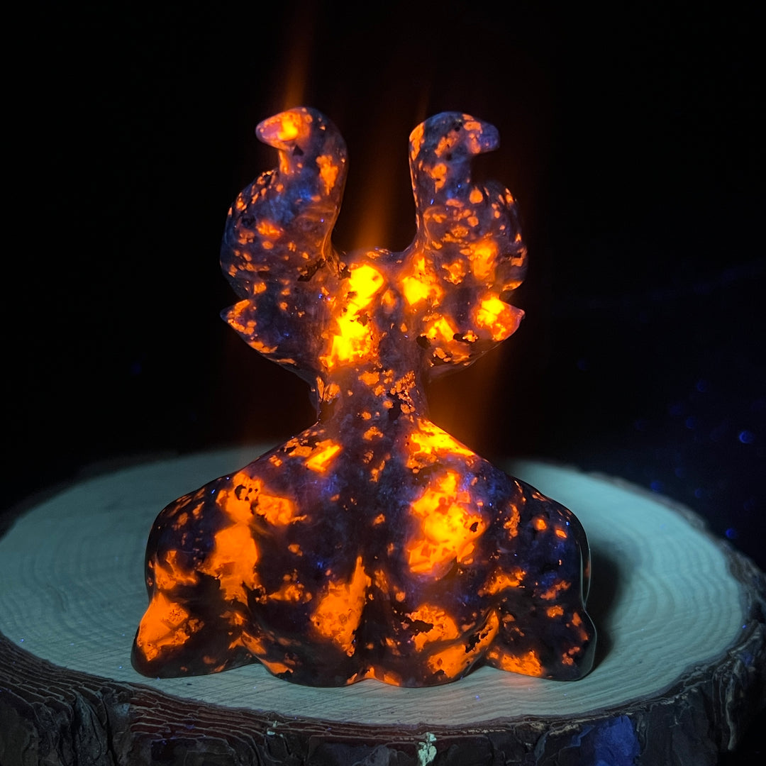 Yooperlite Demon Carving