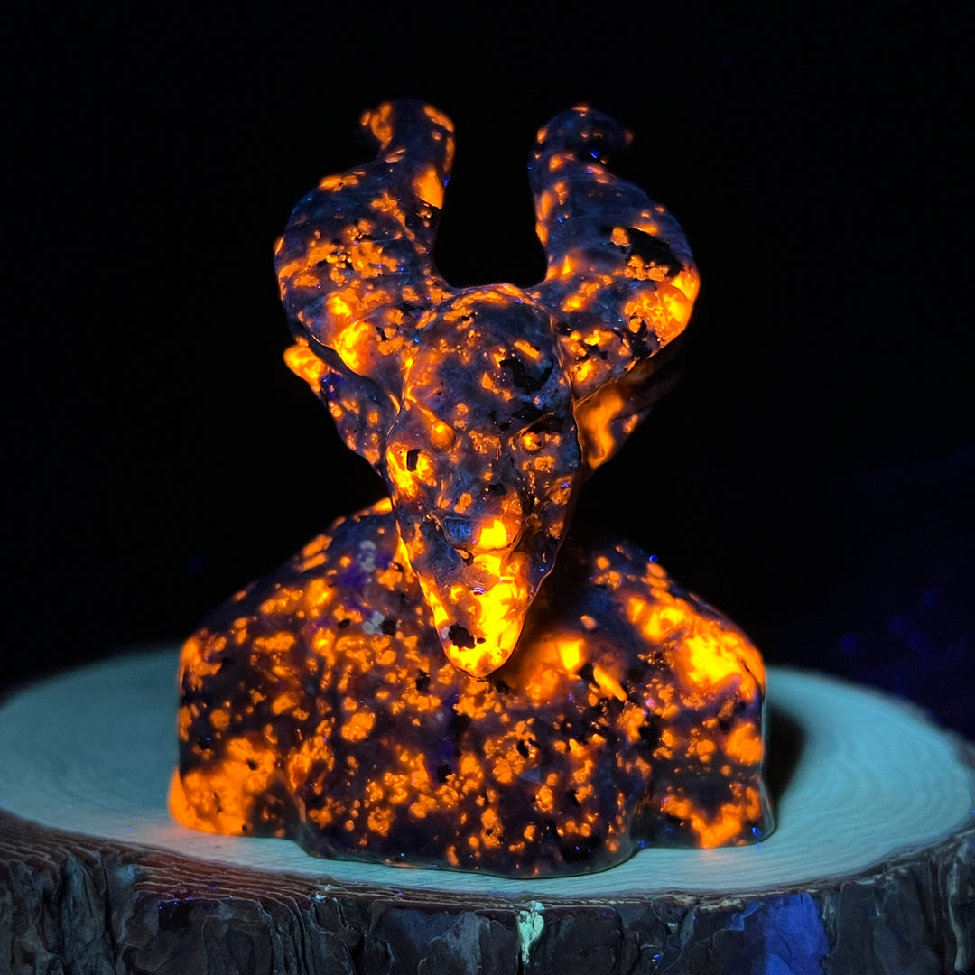 Yooperlite Demon Carving