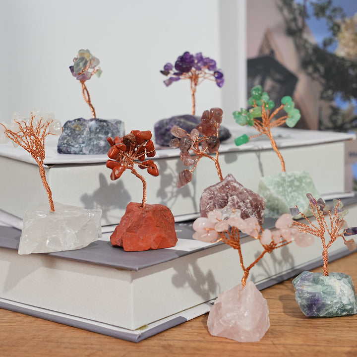 Kristallbaum mit Rohstein