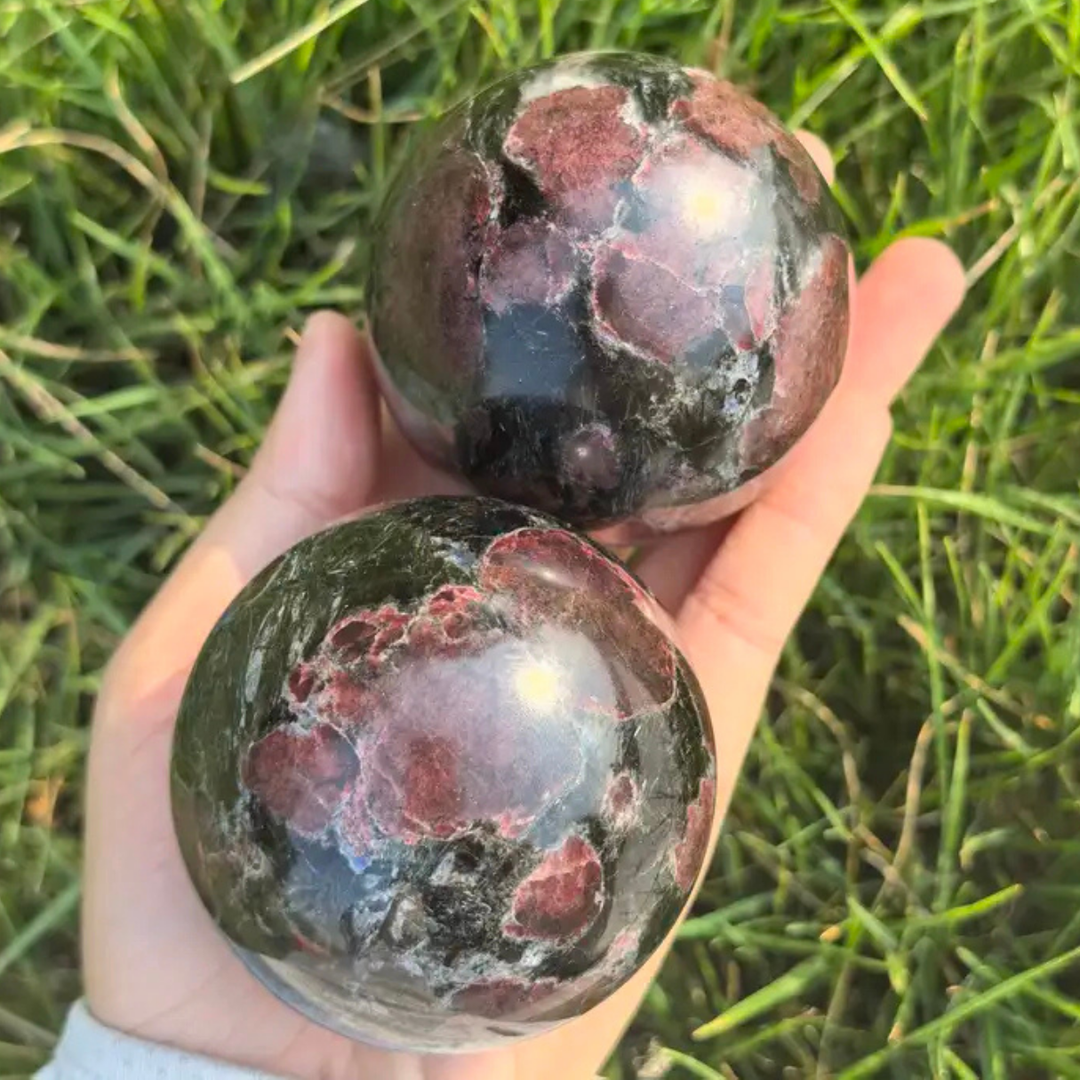 Garnet with Arfvedsonite Sphere