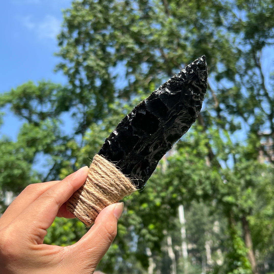 Sonne und Mond aus goldenem/silbernem Obsidian