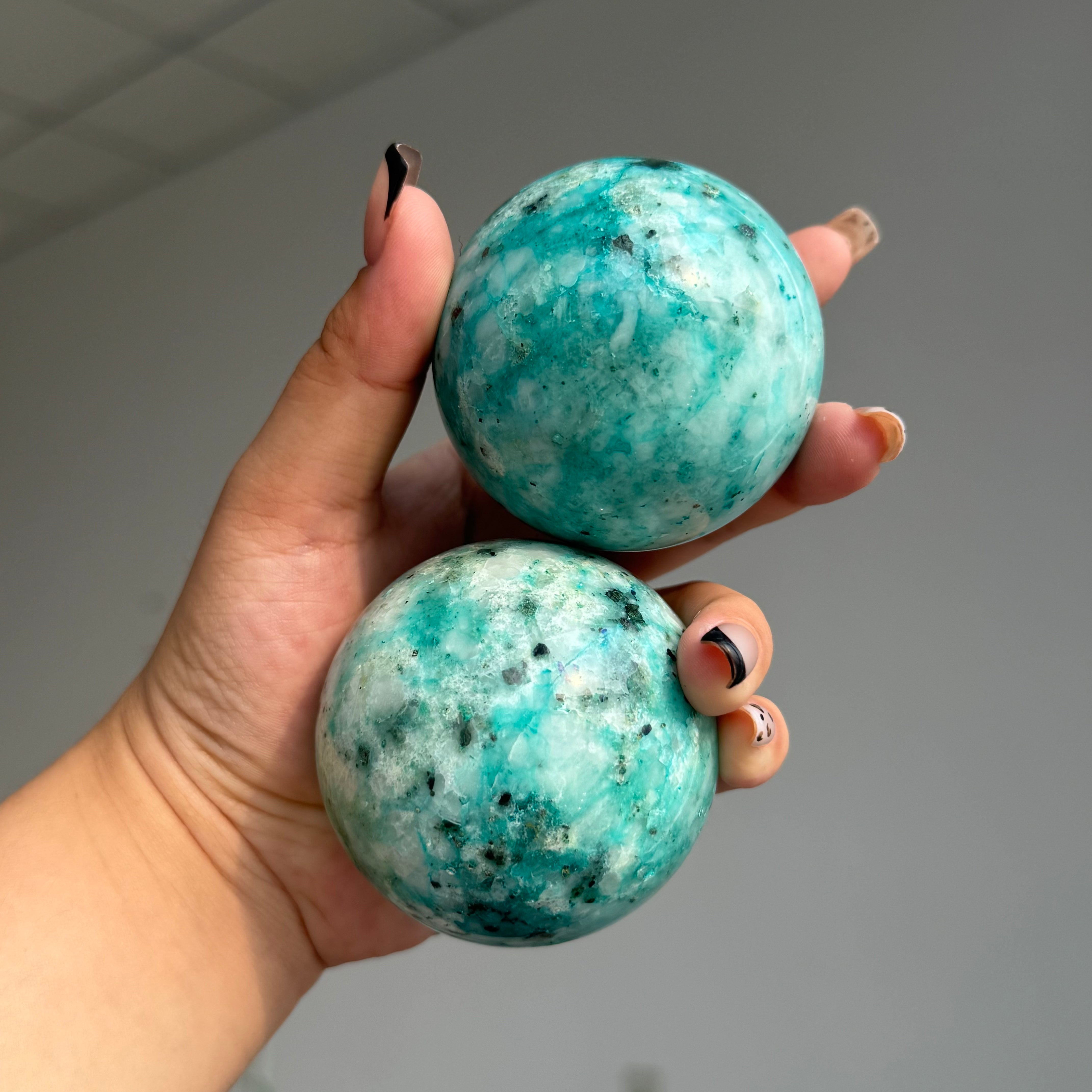 Phoenix Stone Sphere – KiKi Crystal