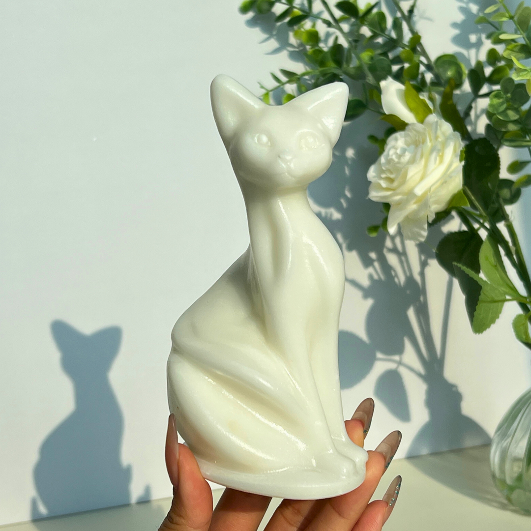 KIKI Exclusive Design Cat Carving
