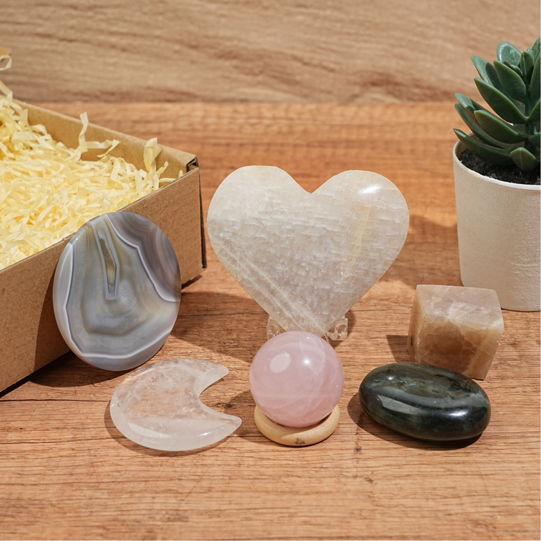Self-Love & Chakra Healing Crystal Set– Abundance, Focus & Energy Protection