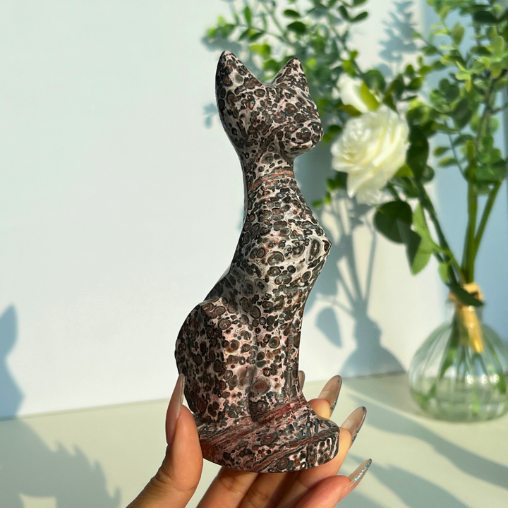 KIKI Exclusive Design Cat Carving