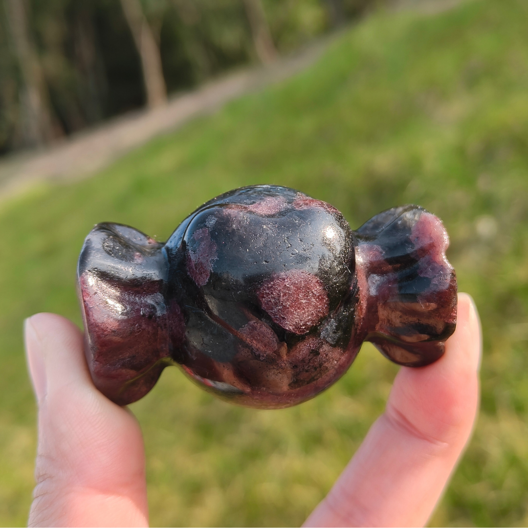 Natural Carved Crystal Heart Shaped Candies