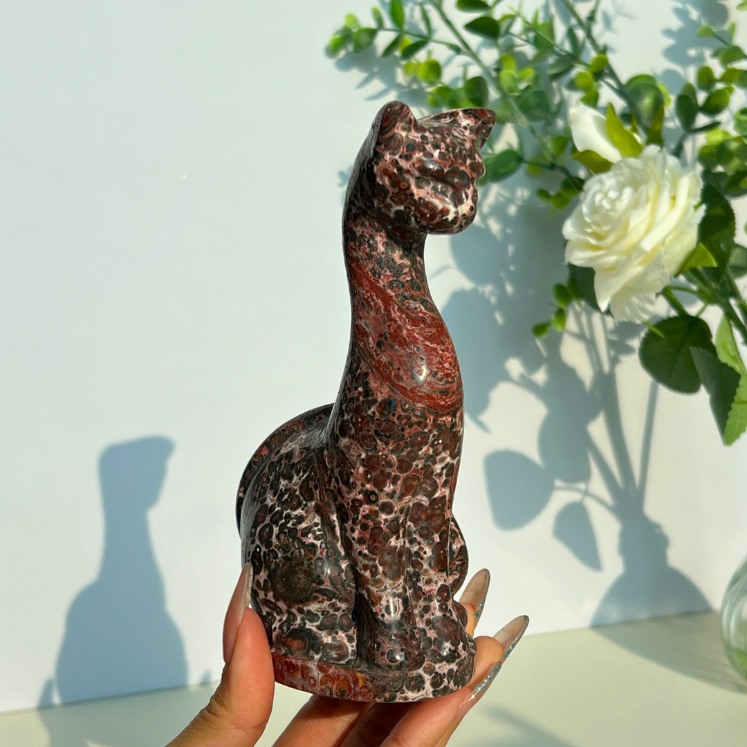 KIKI Exclusive Design Cat Carving