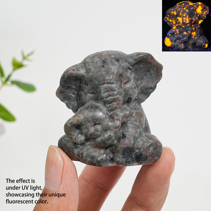 Natural Crystal Mom & Baby Elephant