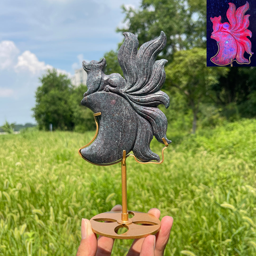 Unique,A Slightly Imperfect Nine‑Tailed Fox On Moon Carving