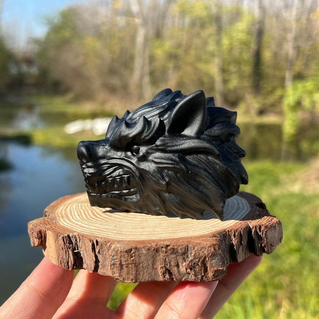 Obsidian Wolf Skull