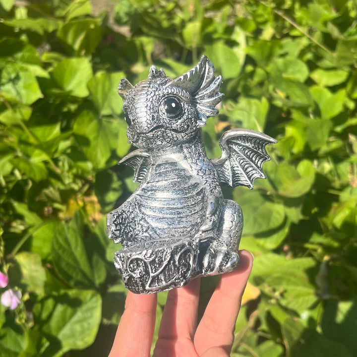 Resin Dragon Baby Sphere Holder