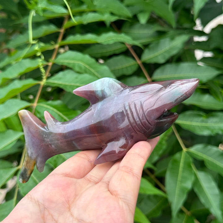 Sculpture de requin unique en jaspe océanique/agate