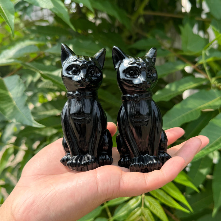 Sculpture de chat en obsidienne