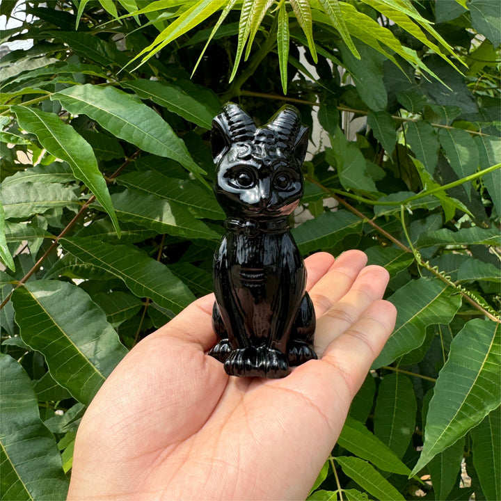 Sculpture de chat en obsidienne