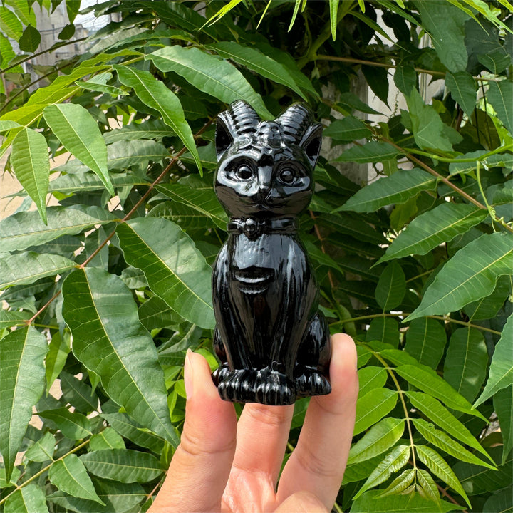 Sculpture de chat en obsidienne