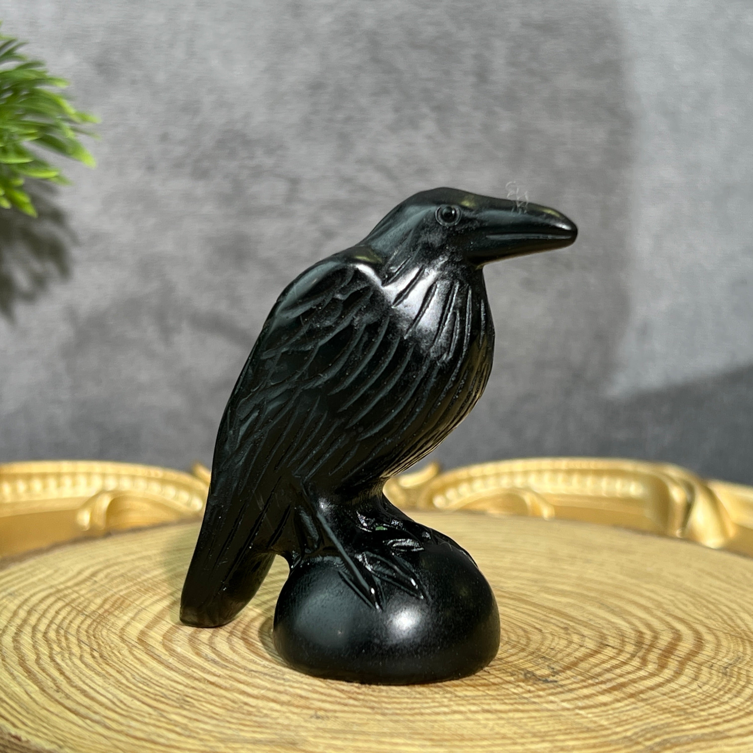 2inch Crow Carving – KiKi Crystal