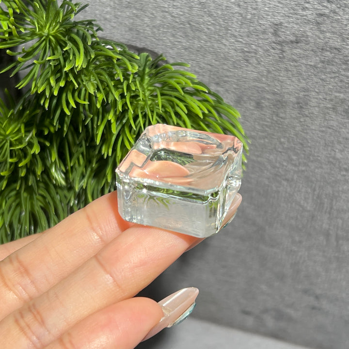 Transparent Glass Sphere Holder