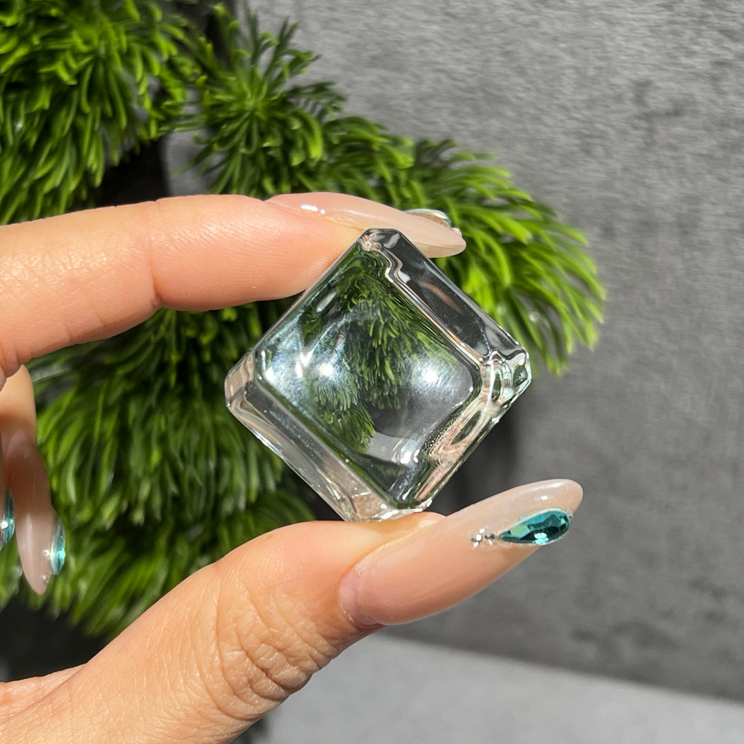 Transparent Glass Sphere Holder