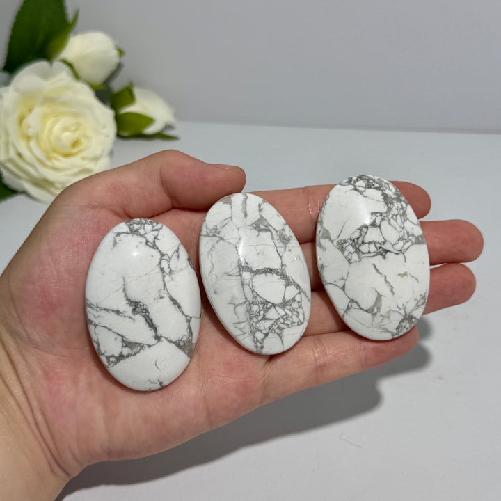 Howlite Palm Stone
