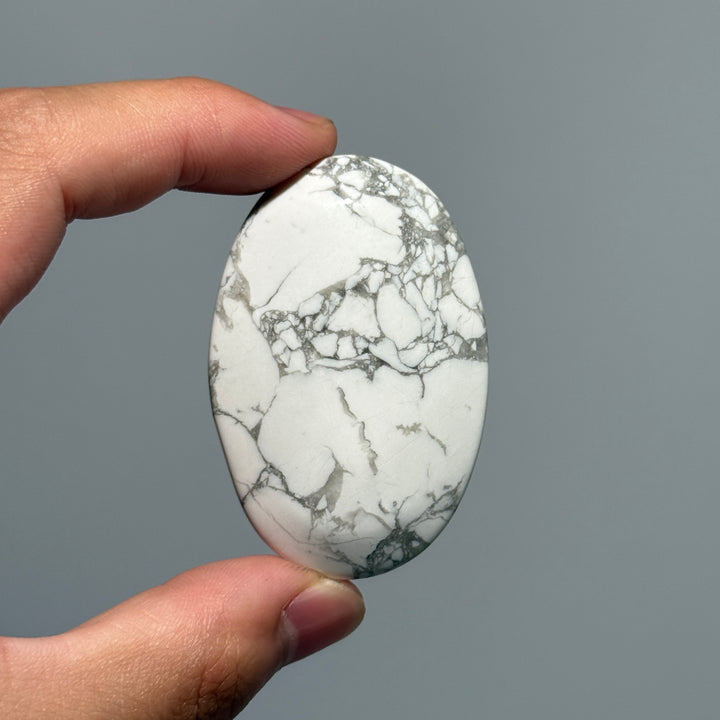 Howlite Palm Stone