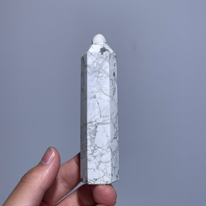 Howlite Point