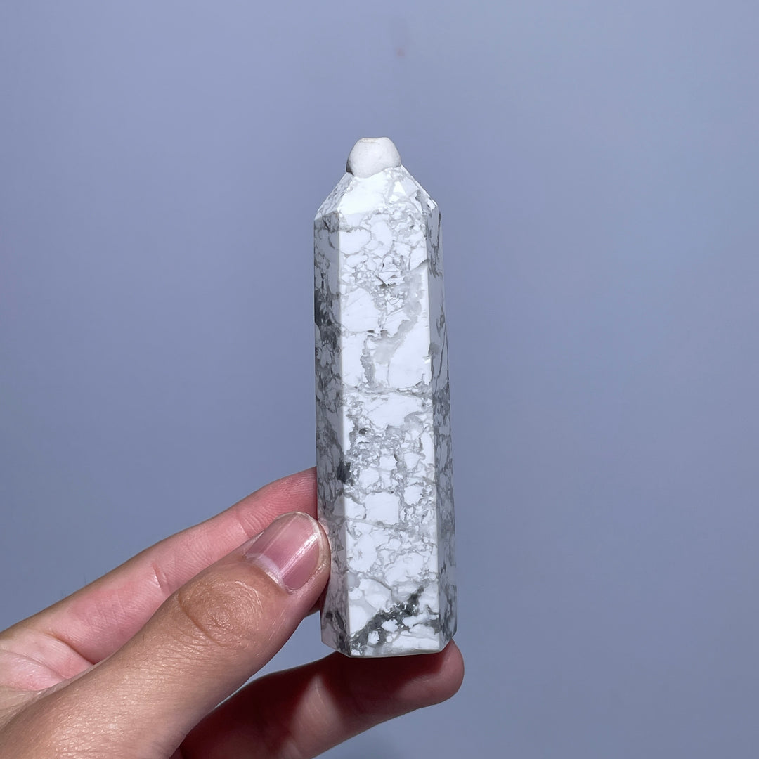 Howlite Point