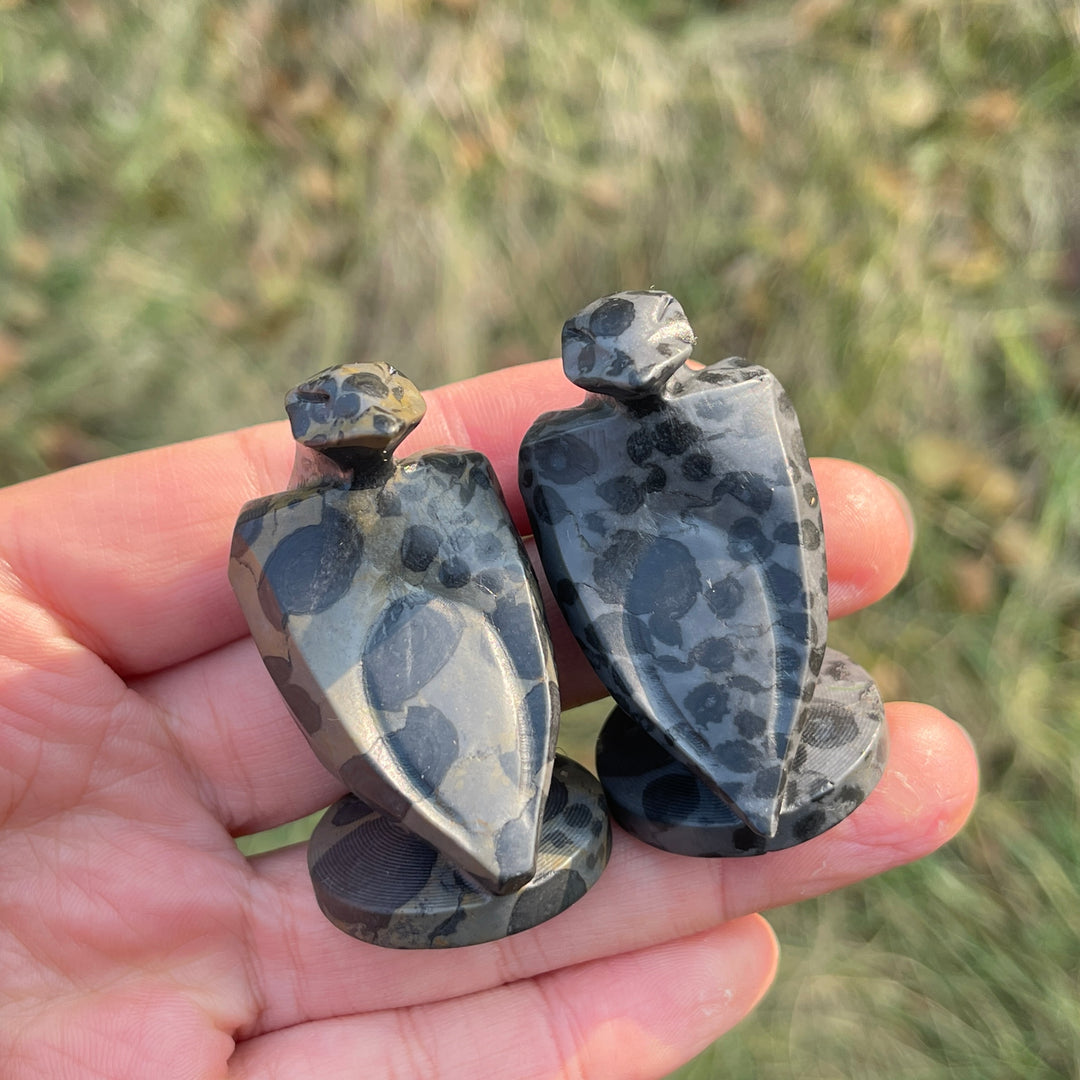 Natural Carving Art Crow Figurine