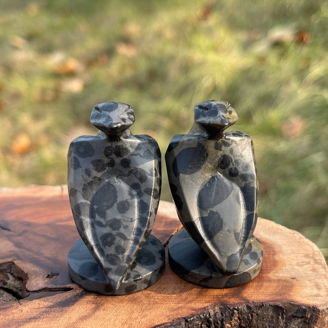 Natural Carving Art Crow Figurine