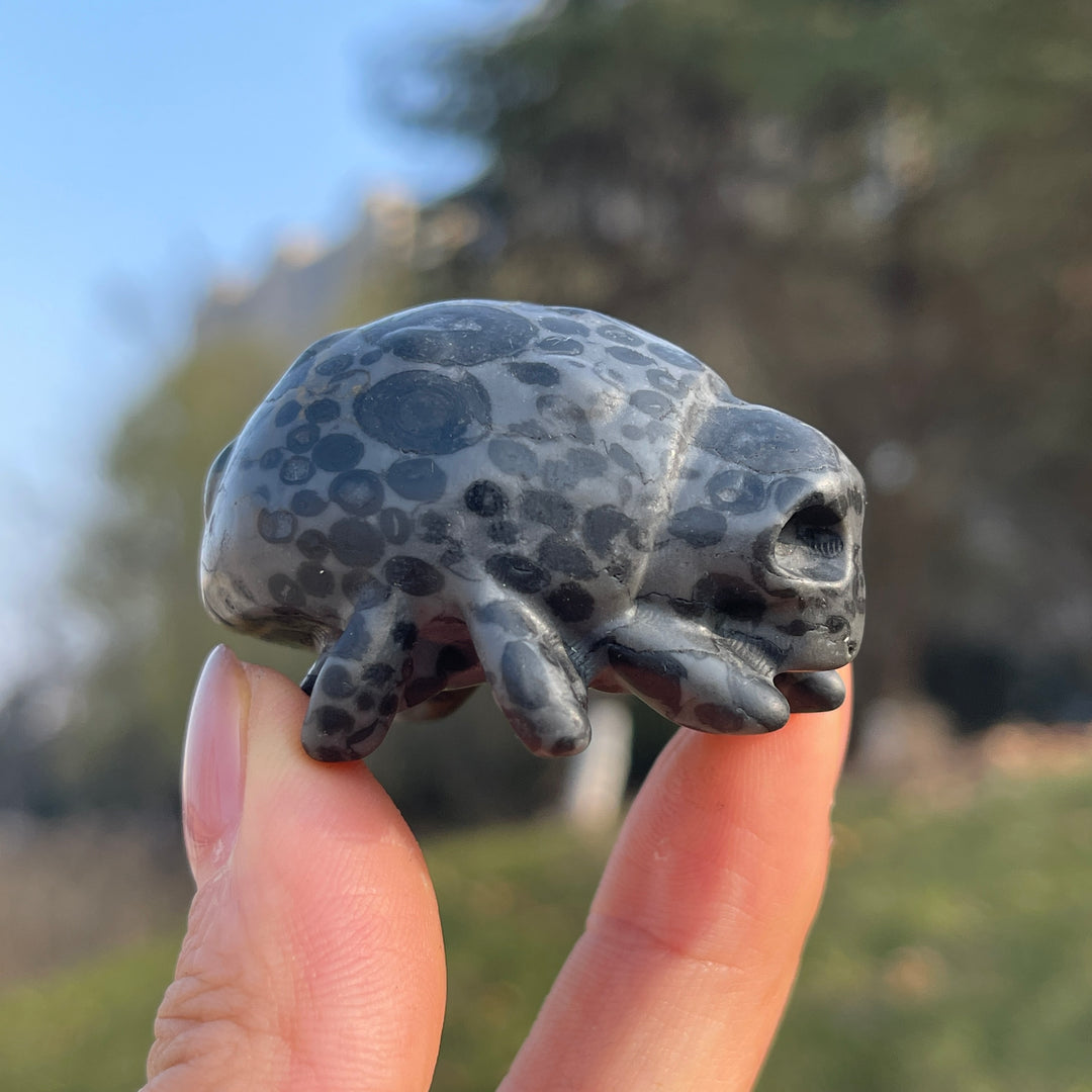 Natural Crystal Carving Ghost-Faced Spider