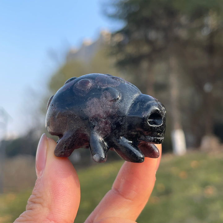 Natural Crystal Carving Ghost-Faced Spider