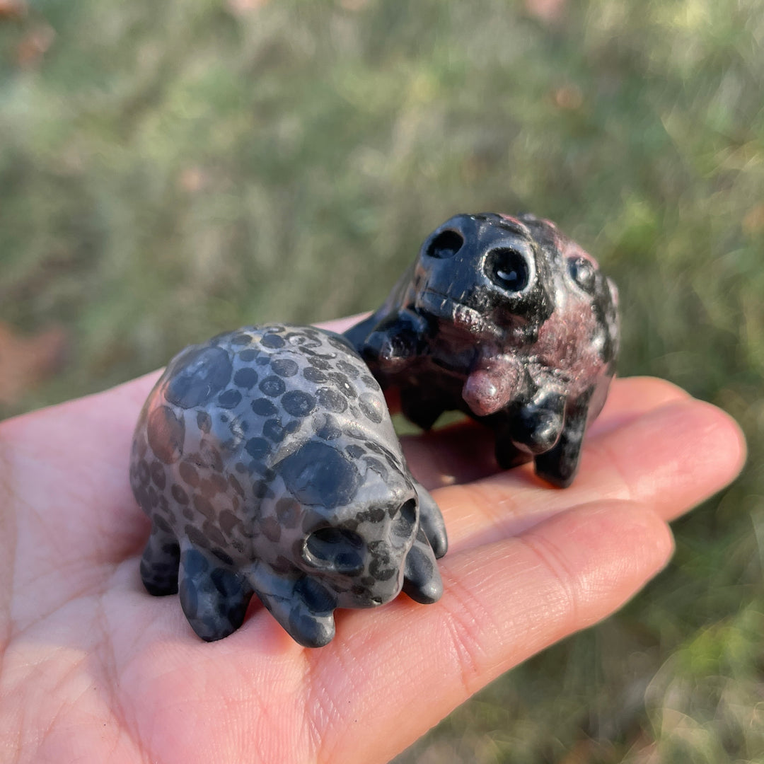 Natural Crystal Carving Ghost-Faced Spider