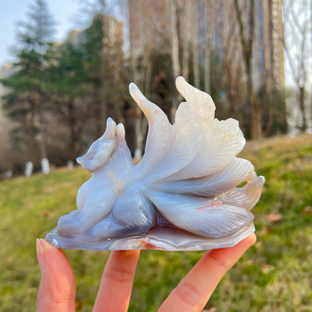 Unique,Natural Crystal Carving Orca Agate Nine-Tailed Fox