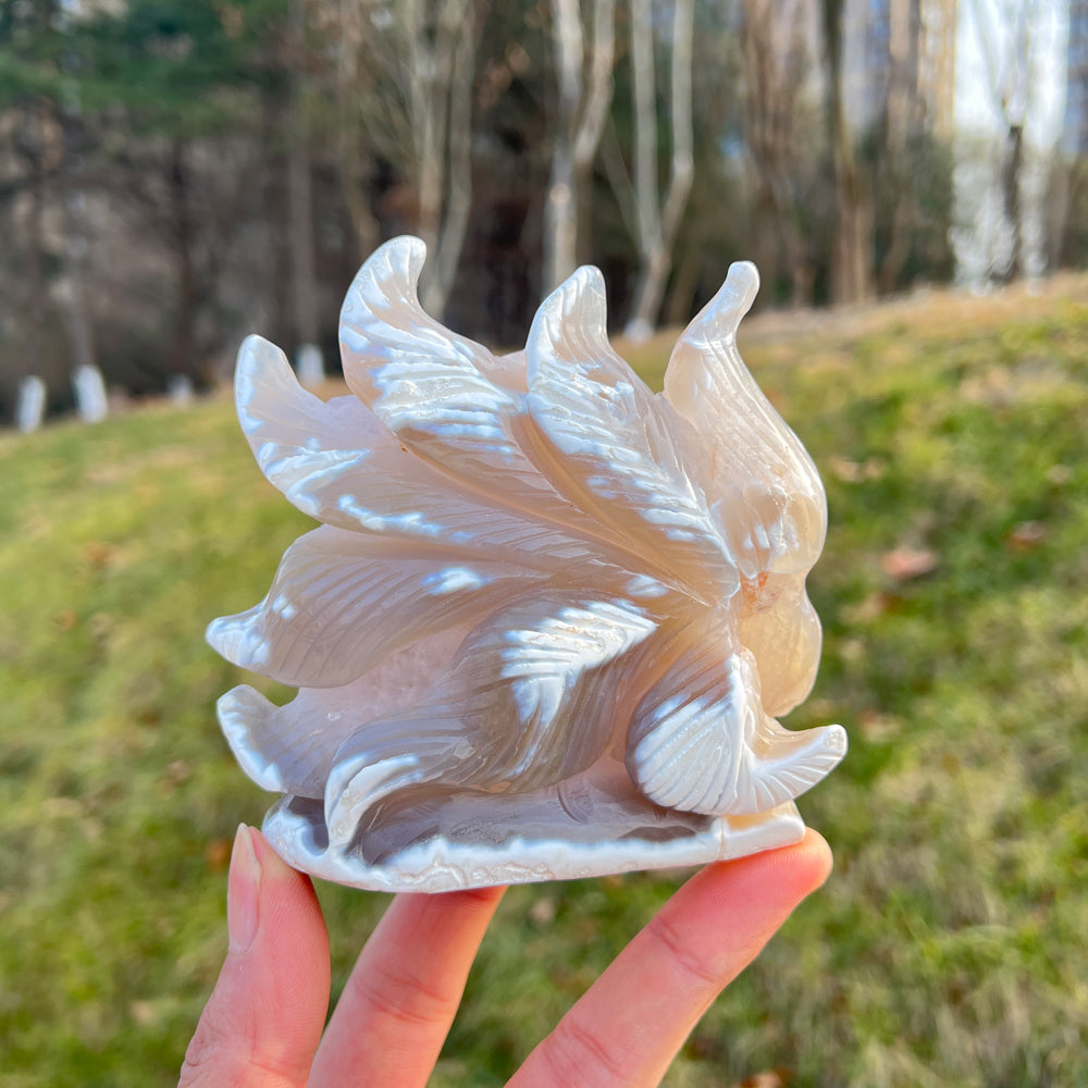 Unique,Natural Crystal Carving Orca Agate Nine-Tailed Fox