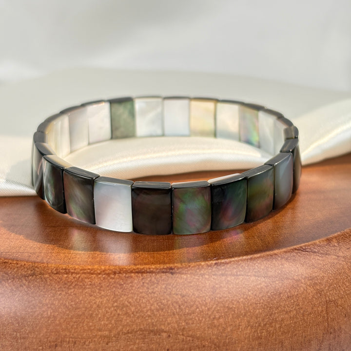 Black Shell Square Bracelet 11.4-11.7mm