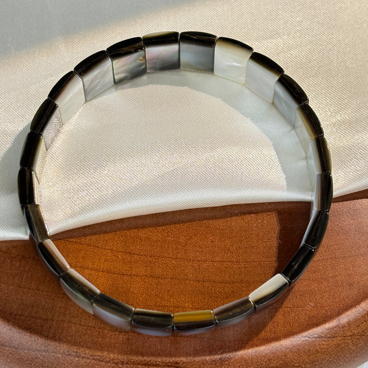 Black Shell Square Bracelet 11.4-11.7mm