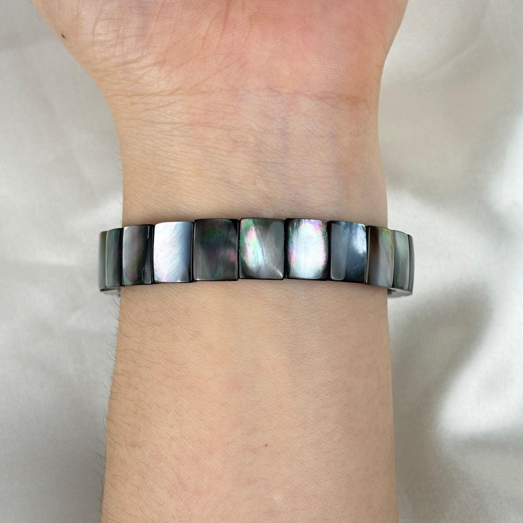Black Shell Square Bracelet 11.4-11.7mm