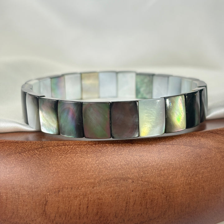 Black Shell Square Bracelet 11.4-11.7mm