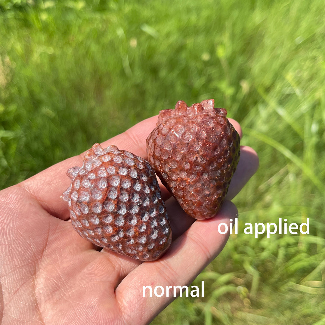 Natural Crystal Delicate Strawberry Carving