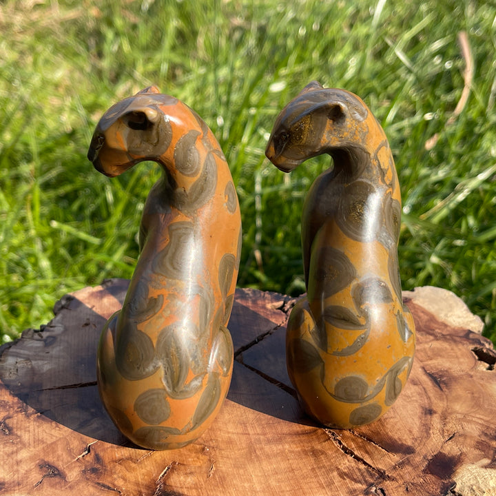 Natural Leopard Skin Jasper Looking Back Leopard Carving