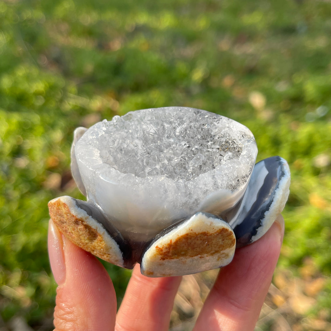 Unique,Natural Crystal Agate Geode Lotus