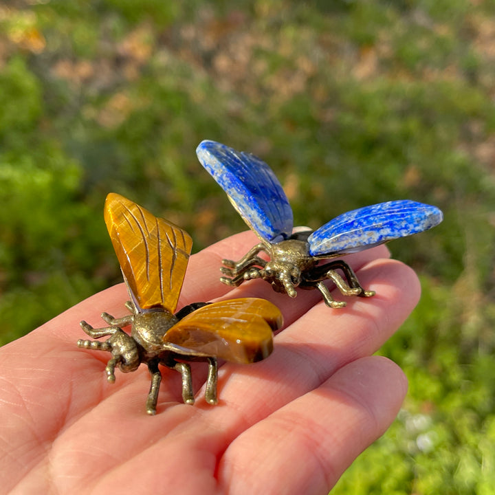 Natural Crystal Carving Bee