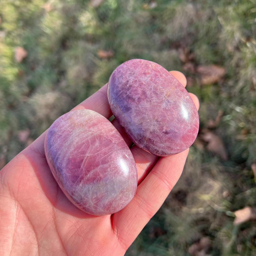 Natural Lavender Rose Quartz Palm Stone