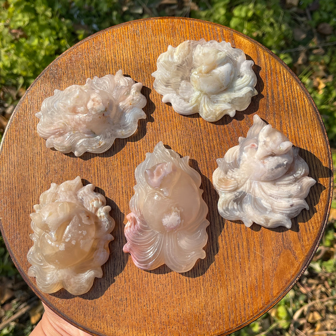 Unique,Natural Crystal Flower Agate Nine-Tailed Fox