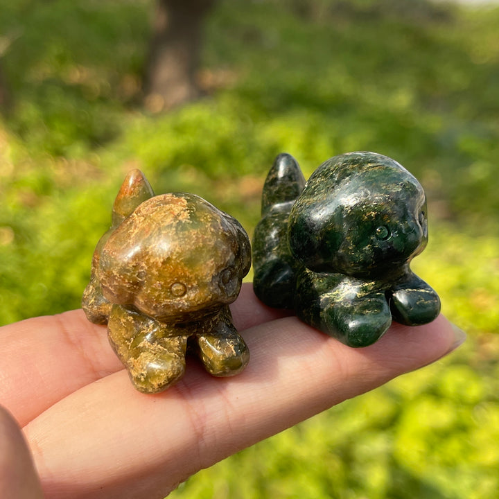 Natural Carving Fuchsite in Quartz Mini Dog