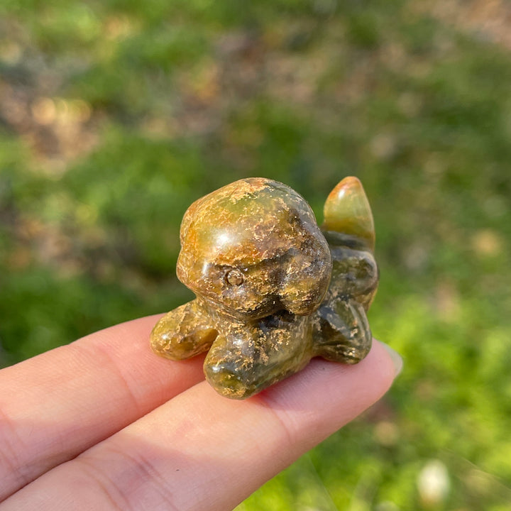 Natural Carving Fuchsite in Quartz Mini Dog