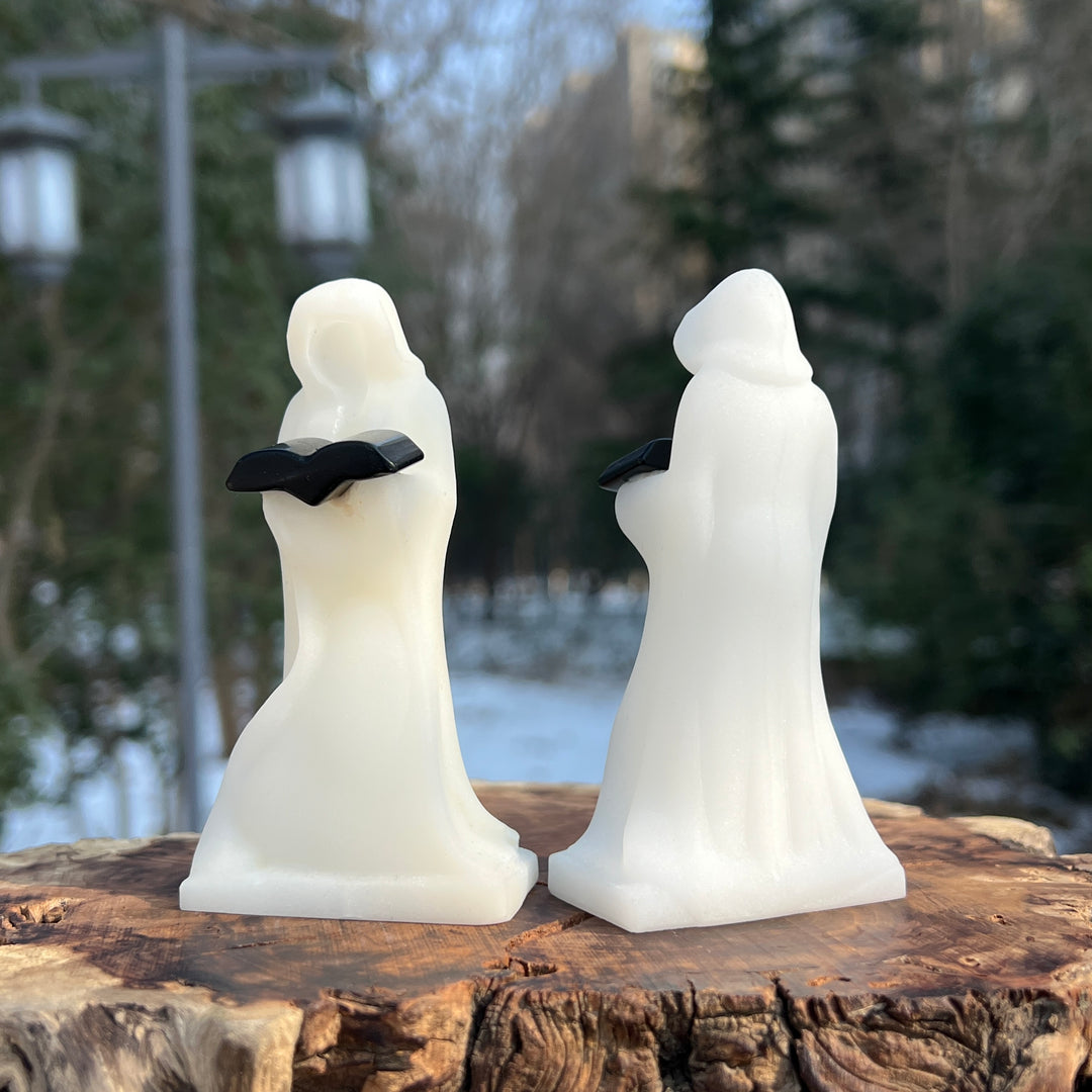 Natural White Jade Reading Reaper Carving
