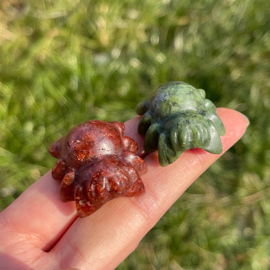 Natural Crystal Mini Spider Carving